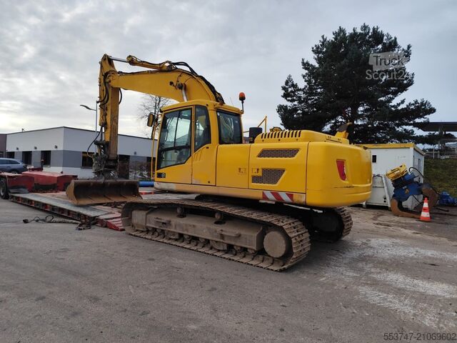 Pelle sur chenilles Volvo EC220DL