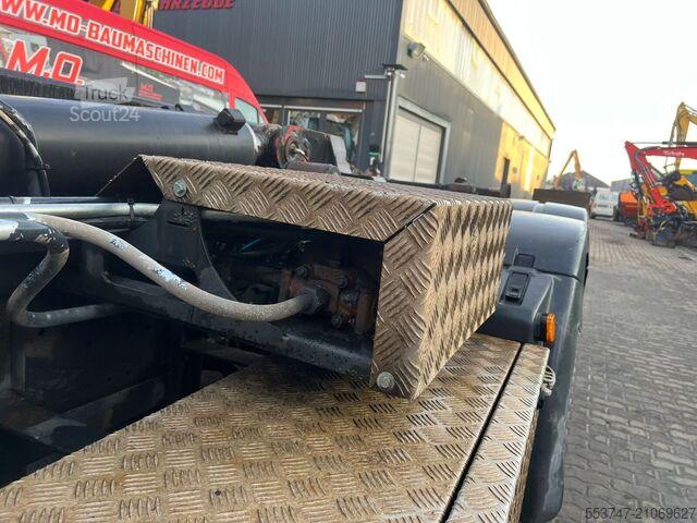 Containertransport (haakarmsysteem) MAN TGS 26.440