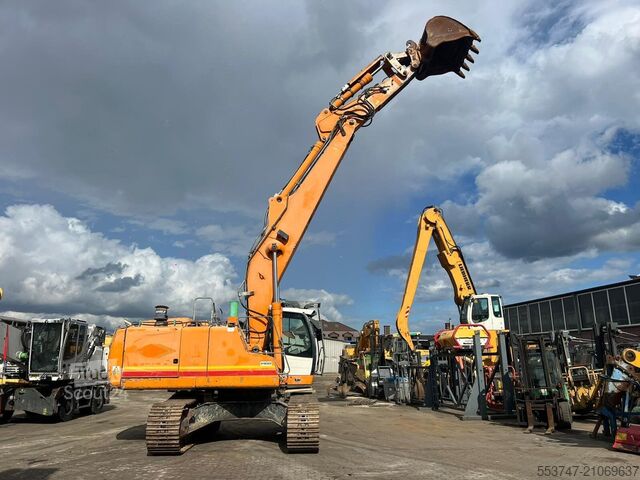 Crawler excavator Liebherr R936 LC