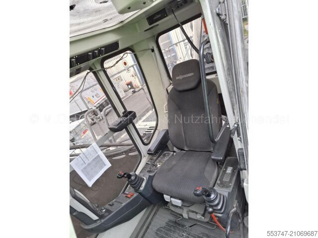 Manipulateur de matériaux Sennebogen 821M E-Serie