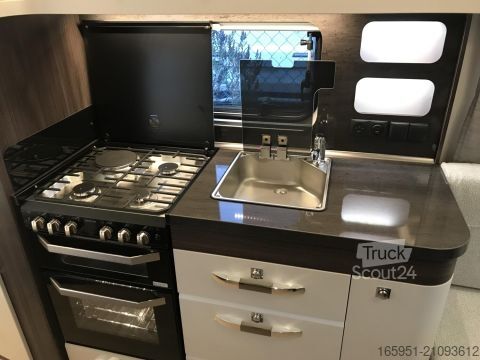 Τροχόσπιτο Hobby Prestige 560 WFU Mod.2026 2000kg Backofen