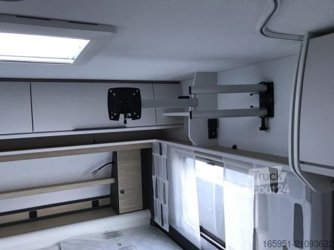 Τροχόσπιτο Fendt Apero 465 TG Mod.2026 1800kg Dekopaket