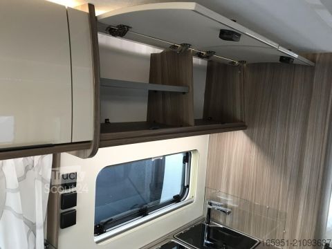 Τροχόσπιτο Fendt Tendenza 550 SG Mod.2026 2000kg Dekopaket