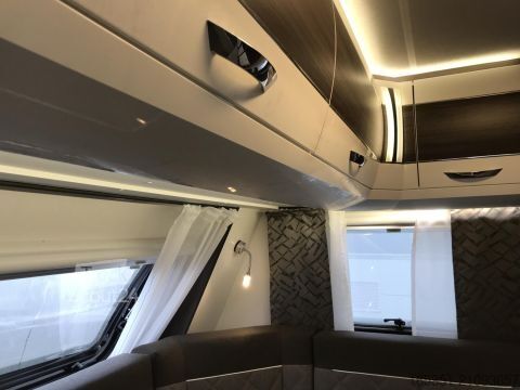 Τροχόσπιτο Hobby Prestige 560 FC Auflastung 2000kg Dusche