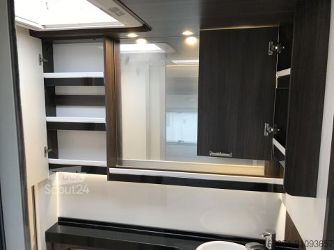 Τροχόσπιτο Hobby Prestige 560 FC Auflastung 2000kg Dusche