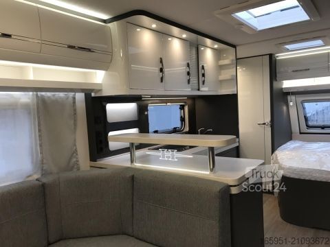 Τροχόσπιτο Hobby Excellent 560 CFe 2000kg Alufelgen Schwarz