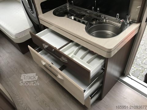 Τροχόσπιτο Hobby Prestige 495 UL MoverWigo MarkiseFahrradträger