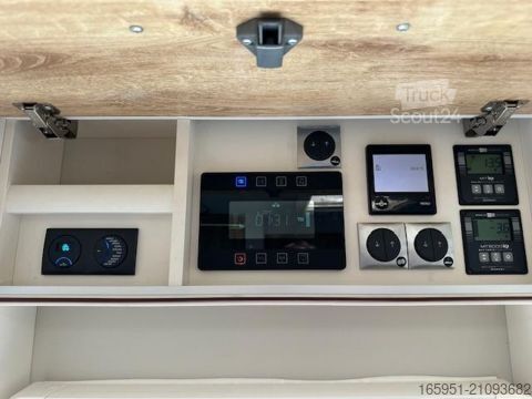 Autocaravana integral Frankia F-Line I 790 PLUS Hubbett vorn & hinten !