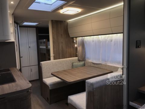 Τροχόσπιτο Hobby Excellent Edition 545 KMF 2000kg Garage Mod.26