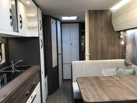 Τροχόσπιτο Hobby Excellent Edition 545 KMF 2000kg Garage Mod.26