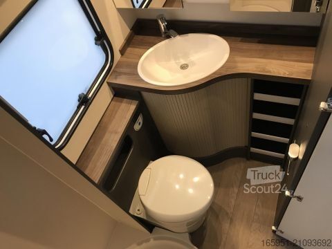 Τροχόσπιτο Hobby Excellent Edition 545 KMF 2000kg Garage Mod.26