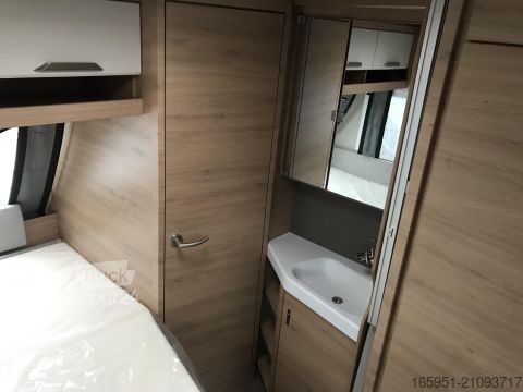 Caravan Knaus Südwind 450 FU Black Selection Modell 26 1700kg