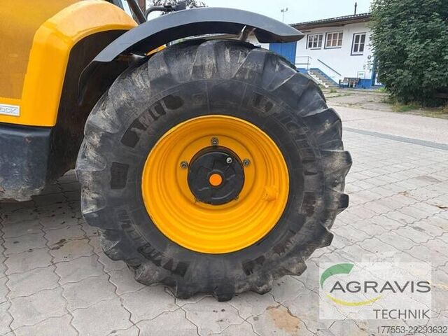Încărcător telescopic JCB 542-70
