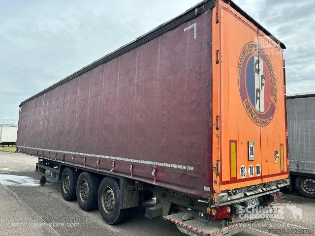 Öppen semitrailer med kapell Schmitz Cargobull Semitrailer Curtainsider Standard Hayon