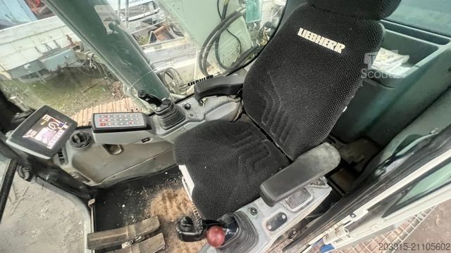 Εκσκαφέας ερπυστριοφόρος LIEBHERR R   924  LC