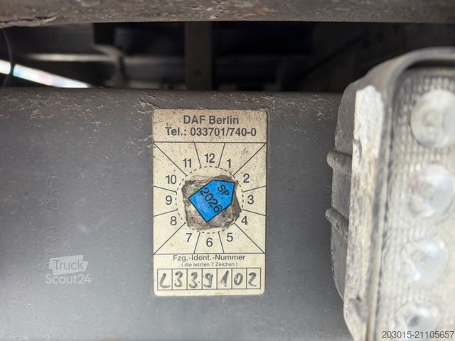 Biltransport lastbil DAF LF 55  Hiab 099 DUO  Baumaschinen