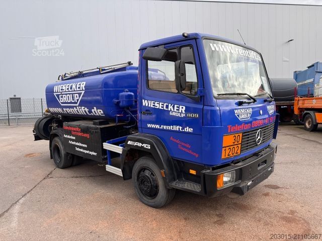LKW mit Tankaufbau MERCEDES-BENZ 809  D