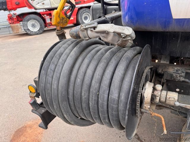 LKW mit Tankaufbau MERCEDES-BENZ 809  D