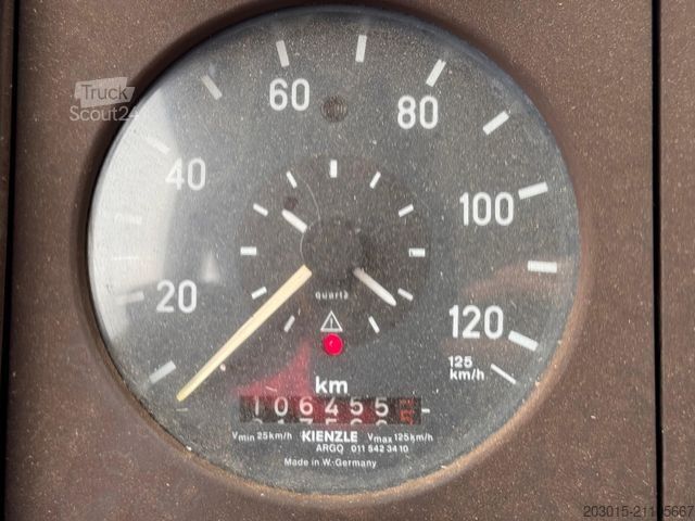 LKW mit Tankaufbau MERCEDES-BENZ 809  D