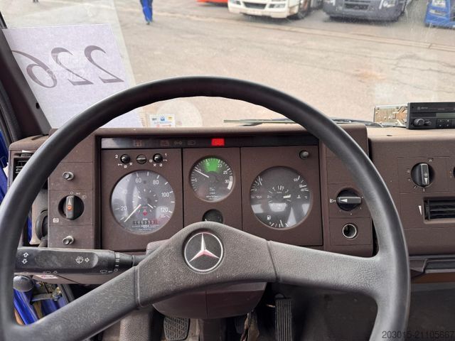 LKW mit Tankaufbau MERCEDES-BENZ 809  D