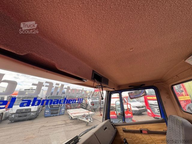 LKW mit Tankaufbau MERCEDES-BENZ 809  D