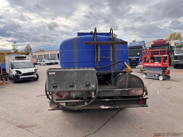 LKW mit Tankaufbau MERCEDES-BENZ 809  D