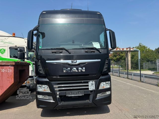 Vakio vetoauto MAN TGX    18.500 XXL