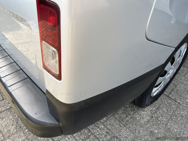 Autobus pasażerski Renault Trafic Passenger 9-Persoons 1.6 dCi Euro 6 Airc...