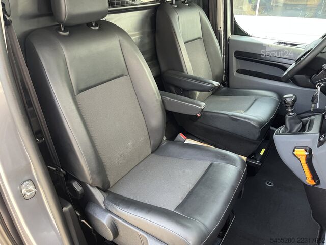 Camioneta familiar de techo alto Peugeot Expert 1.5 BlueHDI Marge BTW en BPM vrij!! Airc...