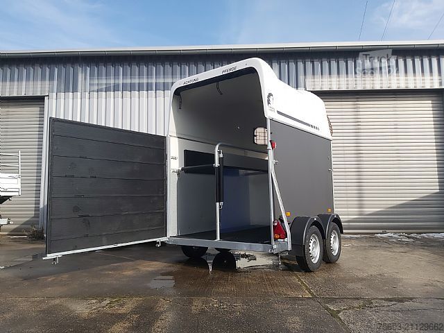 Paardenaanhanger Cheval Liberté ideal leicht günstig Top Ausstattung Gold First