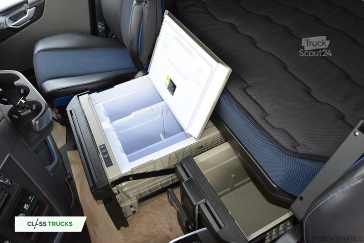 Standartinis vilkikas VOLVO FH 460 Globetrotter XL i-Save SideSkirts