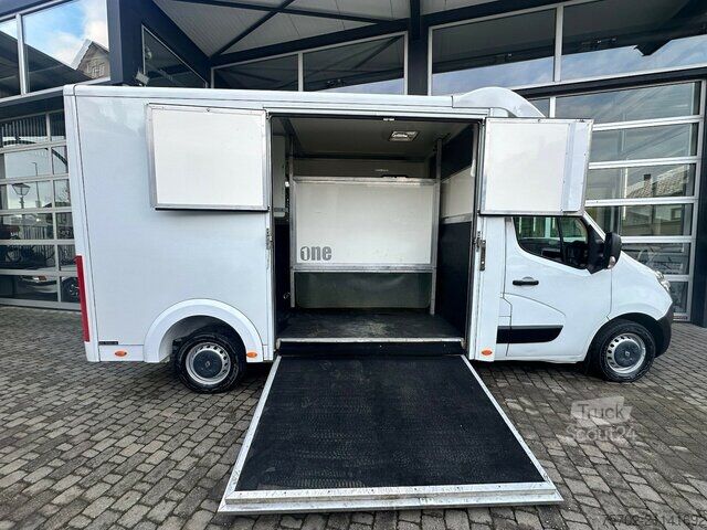 Viehtransporter Renault Master 1-2 Pferde Bloomfields