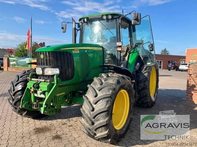 Traktorius John Deere 6920