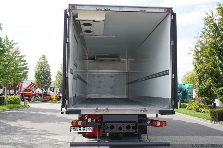 φορτηγό ψυγείο Mercedes-Benz Actros 2546 / Lecapitaine refrigerator