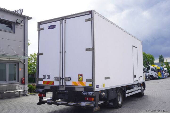 Camion frigorific DAF LF 220 / Refrigerator 16 EPAL Multitemp