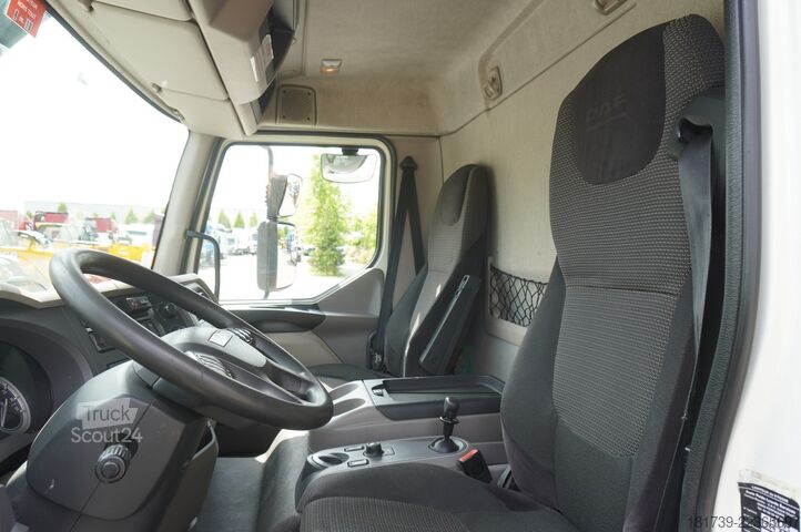 Camion frigorific DAF LF 220 / Refrigerator 16 EPAL Multitemp
