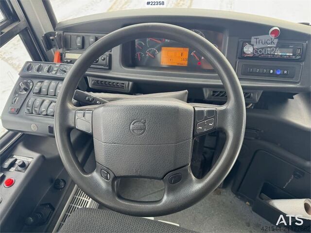Volvo 8700 автобус – 45+1 місць Volvo 8700 coach – 45+1 seats