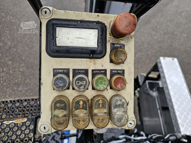 Kranwagen KHC KHC 17R-4 / ROLLER KRAAN / 4 X HYDRAULISCH