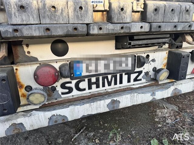  Schmitz box semi-trailer with fridge/freezer unit – load b