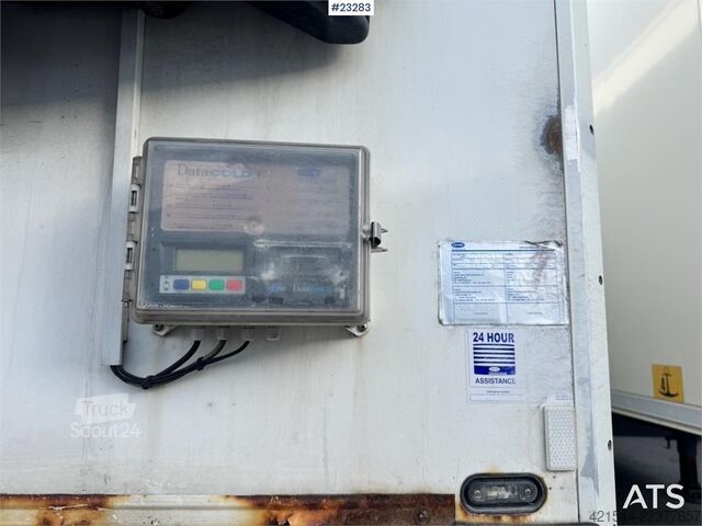  Schmitz box semi-trailer with refrigeration/freezer unit –