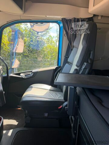  Volvo FH 540 8x4  ARRIVING IN TWO WEEKS ! / PK 92002 ...