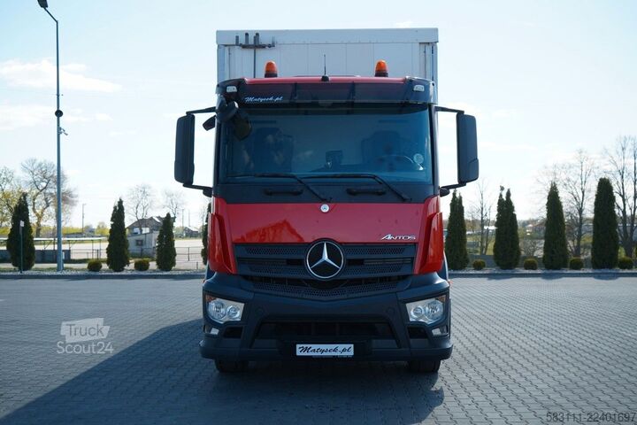 Tentinė platforma sunkvežimis MERCEDES-BENZ ANTOS 1830 / FIRANKA - 6,5 M / 4x2 / SOLÓWKA / W