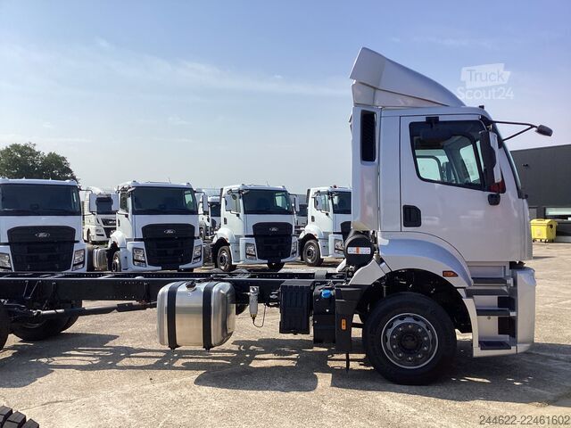 Ciężarówka z zabudową na zamówienie Ford Ford 4x2 Road 1833 Daycab