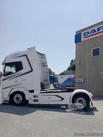 τυπική μονάδα τράκτορα DAF XG+ 530 euro 6e FULL PNEUM. & Full Opt.