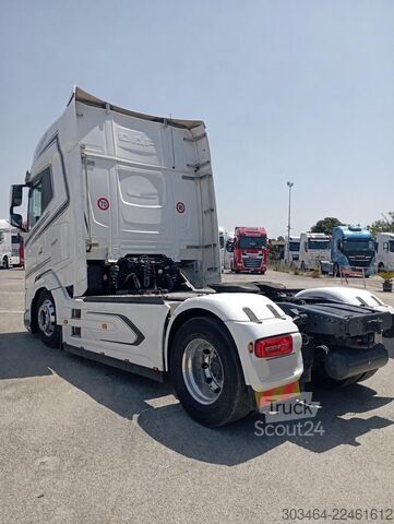 τυπική μονάδα τράκτορα DAF XG+ 530 euro 6e FULL PNEUM. & Full Opt.