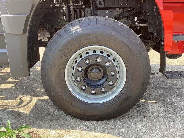 Telaio camion Ford 8x4 Construction 4145D Low Roof Sleeper