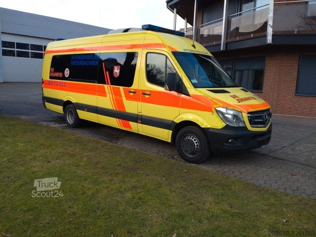 Brandweerwagen MERCEDES-BENZ Sprinter ITW RTW 519  2x on Stock
