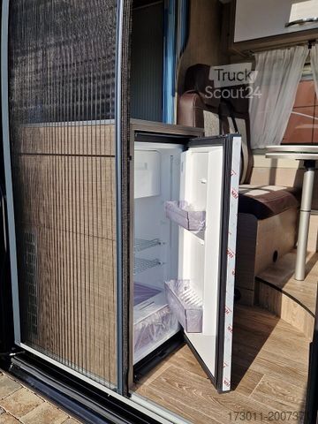 Τροχόσπιτο αυτοκινούμενο PÖSSL Roadcamp R 140PS/Radio+Kamera/Markise inkl