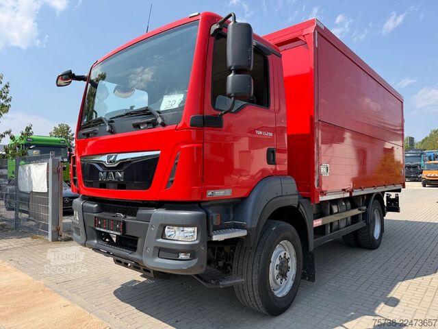 Dzērienu kravas automašīna MAN TGM 13.290 4x4 Getränke/Seitenlader+LBW/Navi