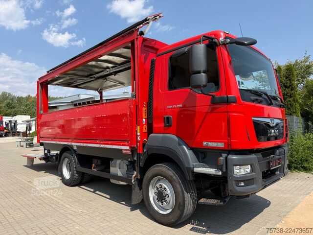 Dzērienu kravas automašīna MAN TGM 13.290 4x4 Getränke/Seitenlader+LBW/Navi